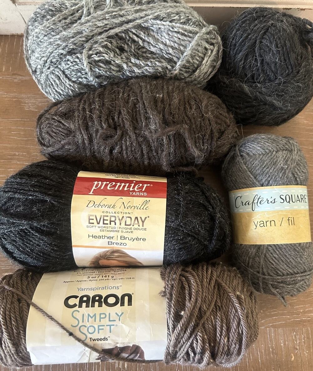 Mixed Lot Of Yarn 5 Skeins Acrylic Blend Gray Black Brown Medium Worsted Yarn